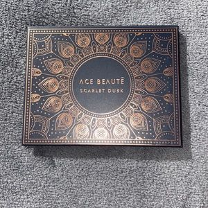 Ace Beaute Scarlet Dusk Eyeshadow Palette